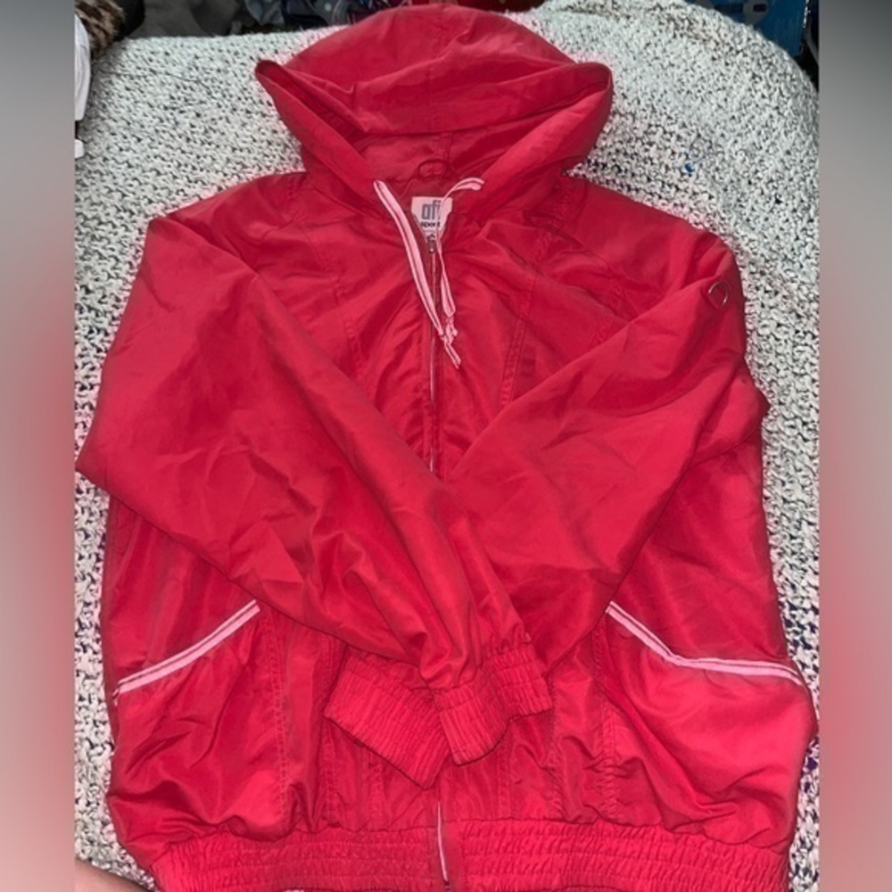 AFI Sport Womens Windbreaker Jacket size large pink.  Hoodie

Gently worn